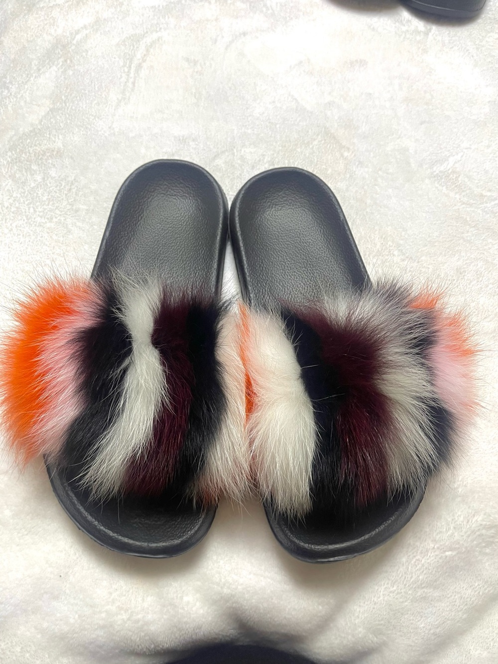 W11 fuzzy fur slides